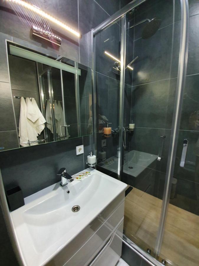Central Apartments Одеса Екстериор снимка